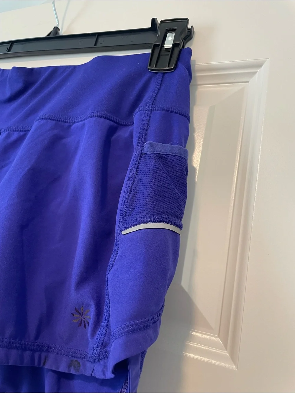 Athleta Women’s Athletic Running Hiking Workout Shorts with Lining and Pockets